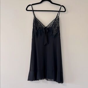 Cacique Black Sheer Lace Lingerie Nighty Woman 18/20 Bow Front Lettuce Hem Slip